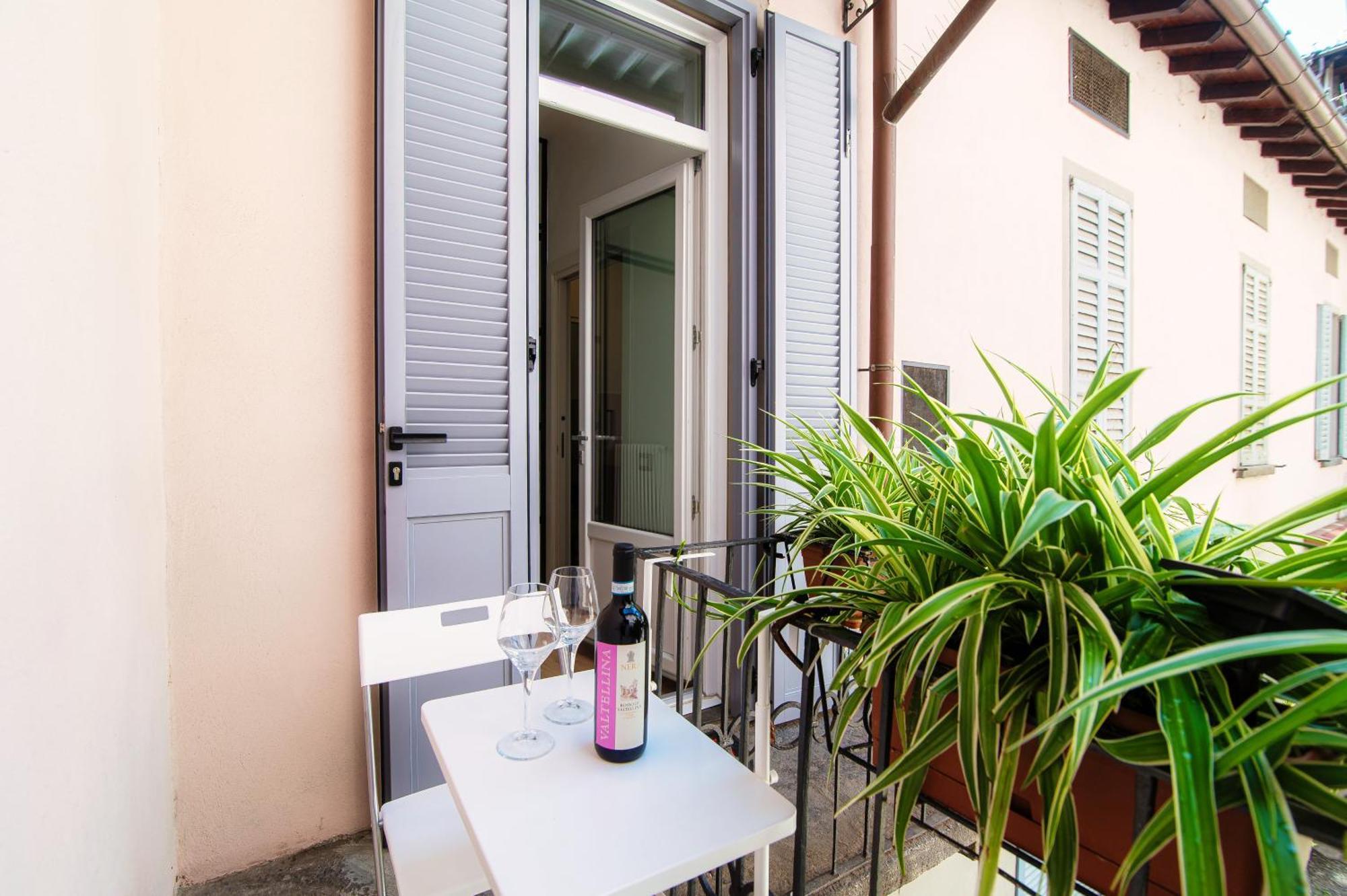 Casa Giulini - The House Of Travelers Apartment Como Bagian luar foto