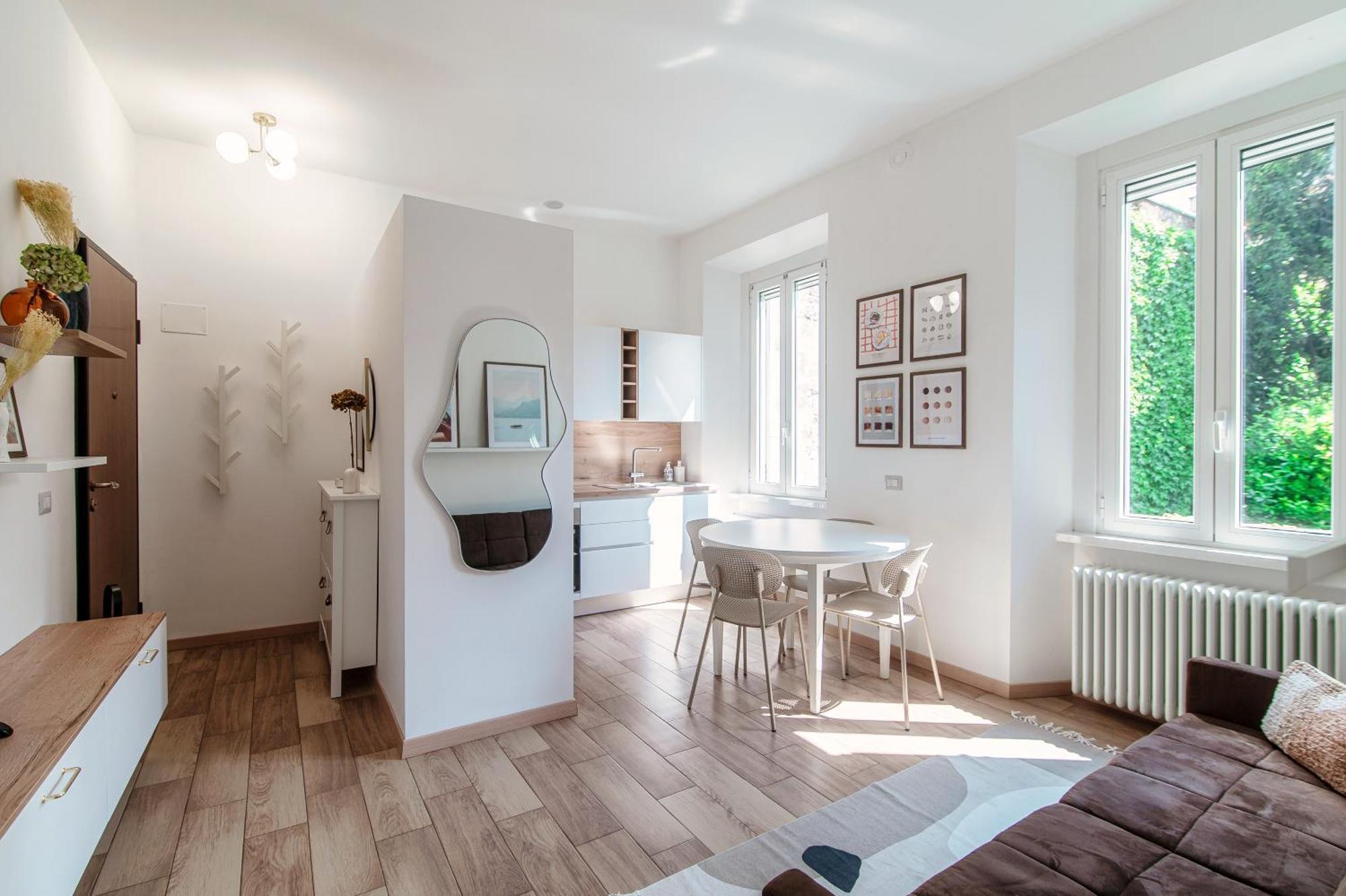 Casa Giulini - The House Of Travelers Apartment Como Bagian luar foto